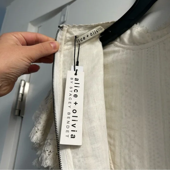 NWT Alice + Olivia Bea tiered ruffle dress size 4 - Picture 10 of 12